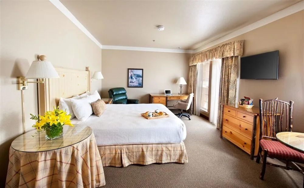 Harris Ranch Resort