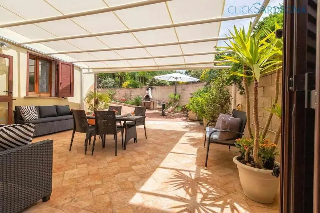 Alghero Villa Maestrale con veranda coperta giardino 4 camere 3 bagni