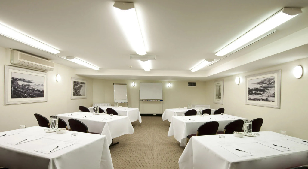 Coogee Sands Hotel & Apartments
