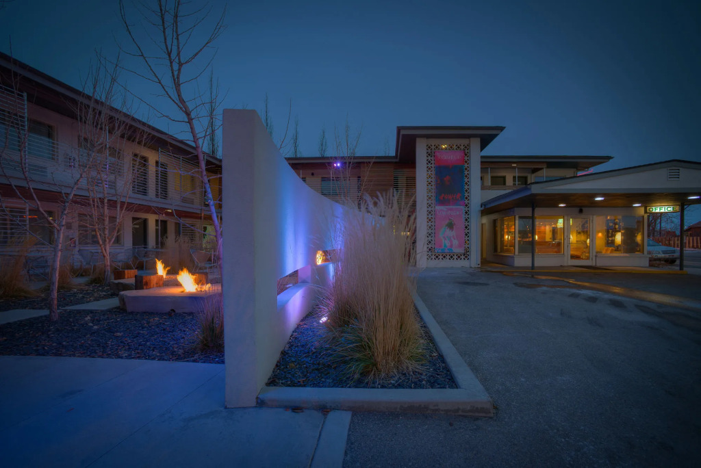 Modern Hotel