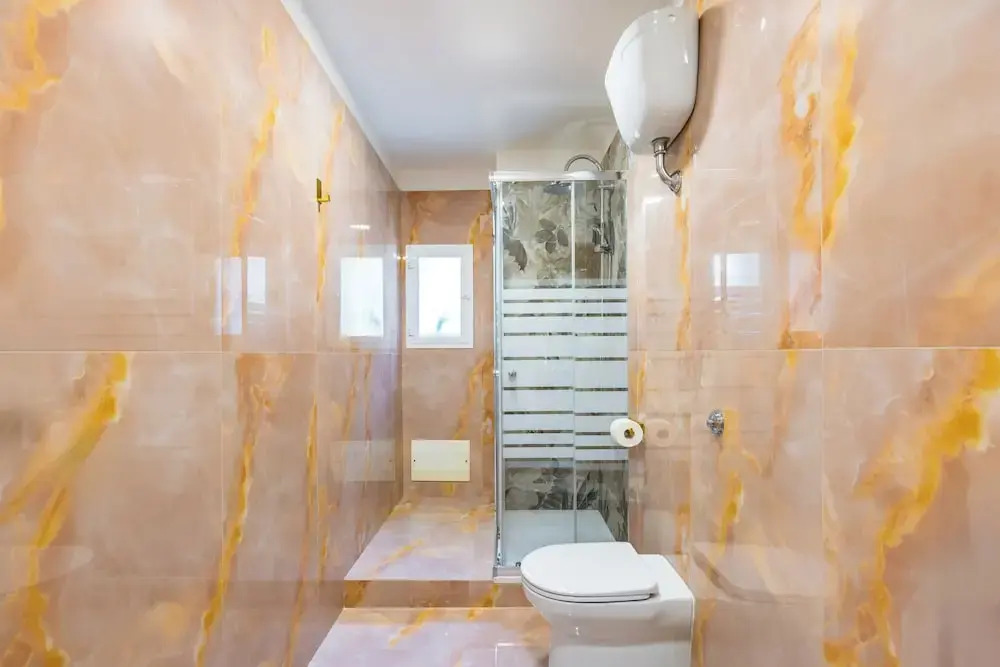 Essentia Home