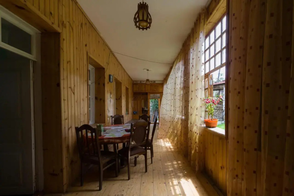 Mushkudiani Manor