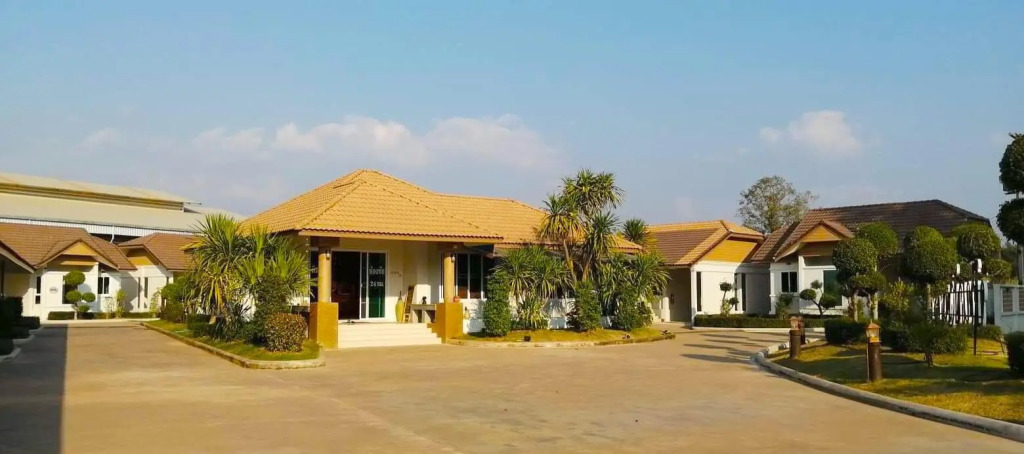 Ban Buanara (private resort)