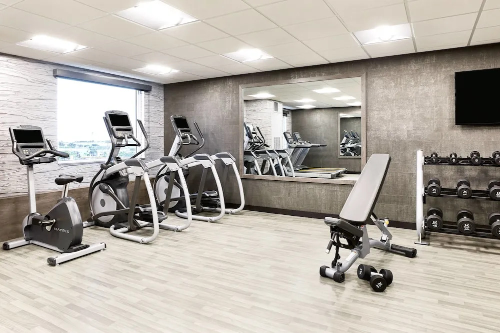 AC Hotel by Marriott Miami Airport West/Doral