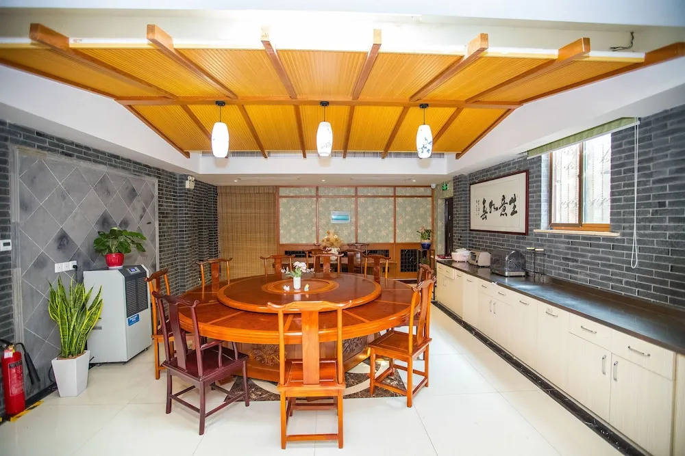 Suzhou Jade Snow Lodge