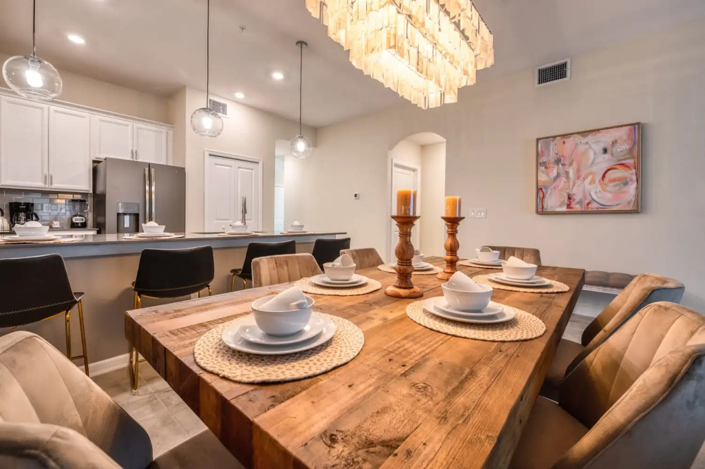 Modern Condo with themed bedroom Mickey near Disney