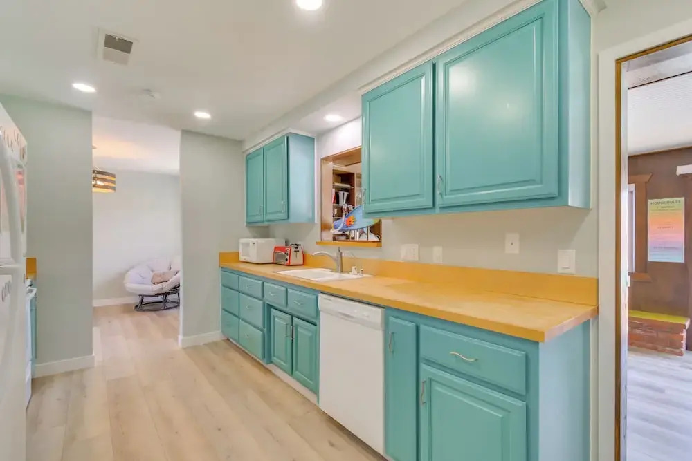 1 Mi to Town: Lake Havasu Home w/ Heated Pool