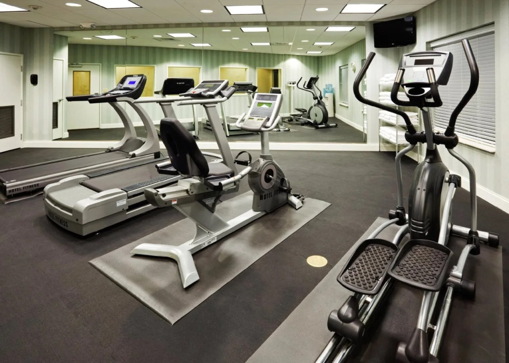 Holiday Inn Express & Suites Mt. Pleasant by IHG