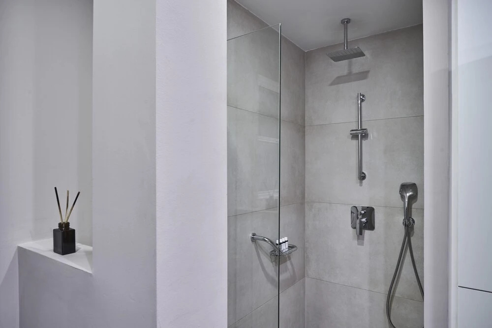 Chic n Bright 3 Bd Apt with Hilton View