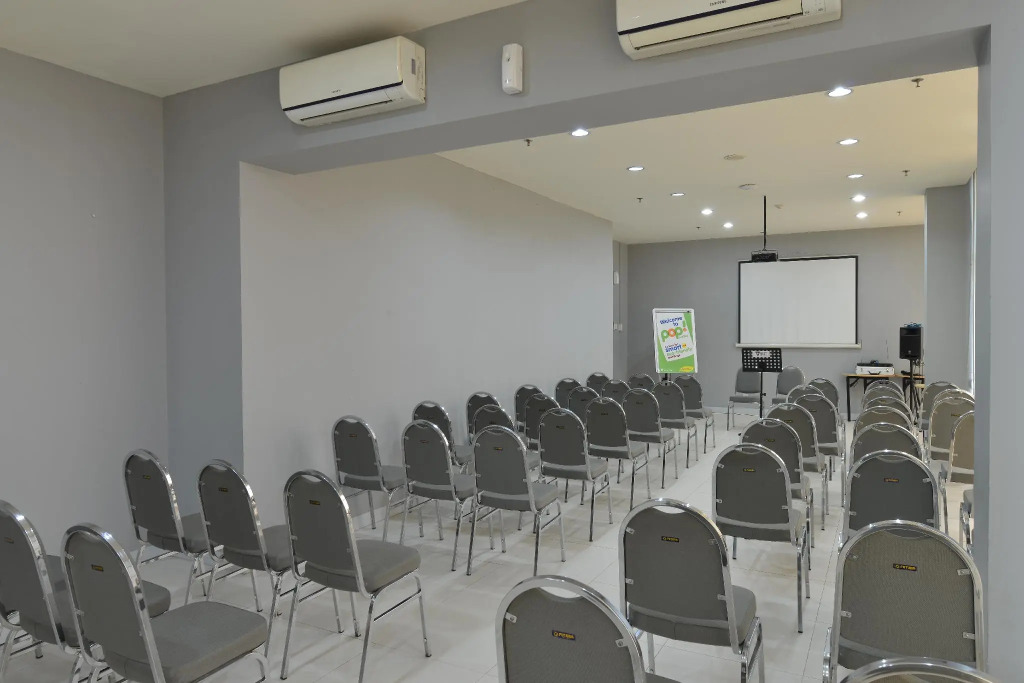 TreePark Hotel BSD City