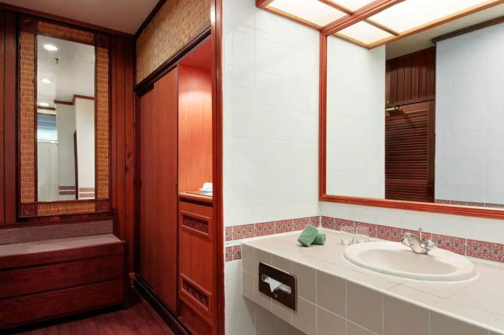 Hotel Longhouse