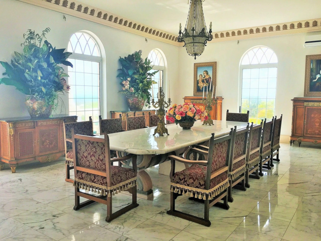Ocean West Boutique Hotel
