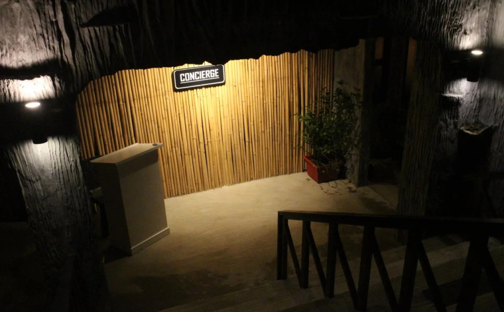 The Cavern Pod Hotel & Specialty Café - Hostel