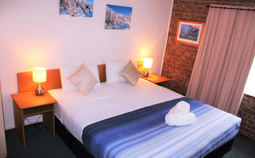 The Ski Inn Motel