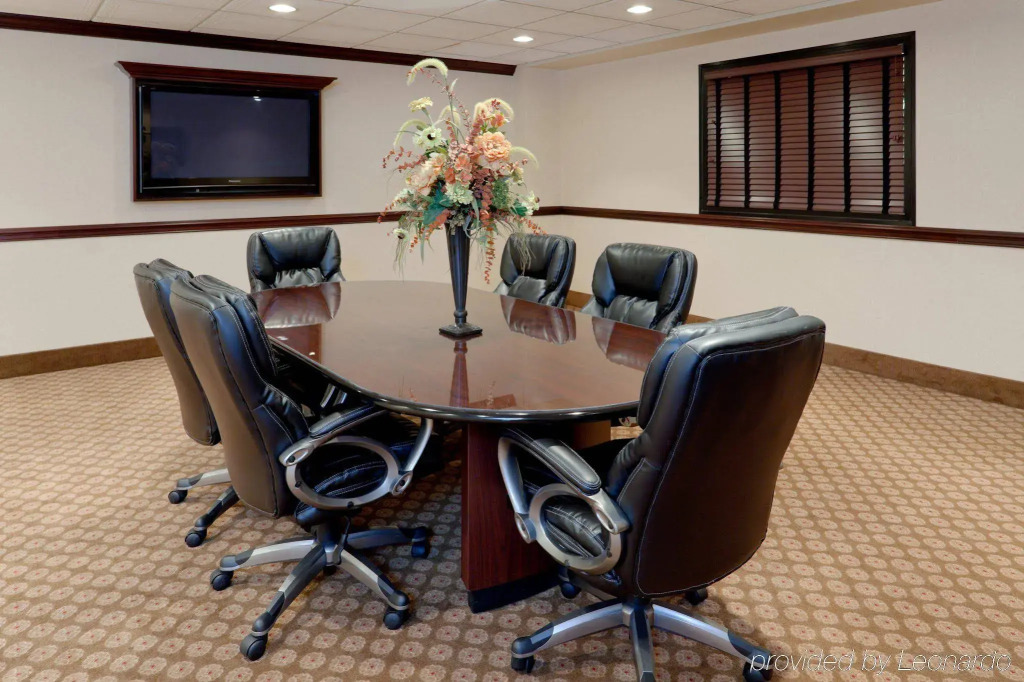 Holiday Inn Express Mentor Banquet Center by IHG