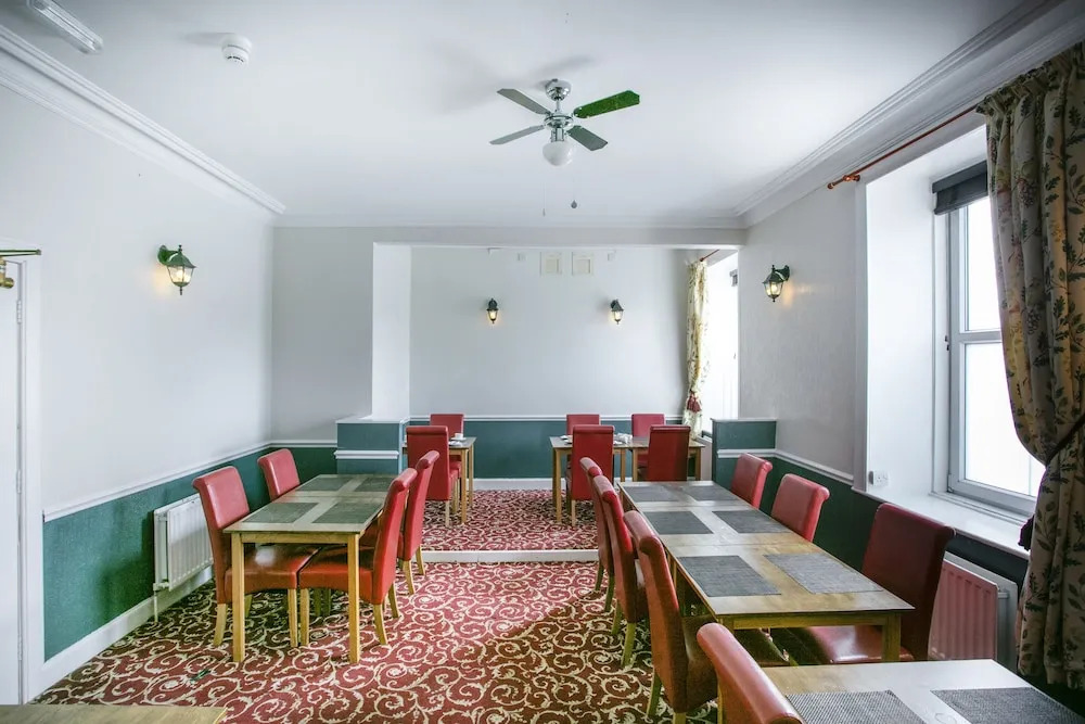 Lochinvar Hotel