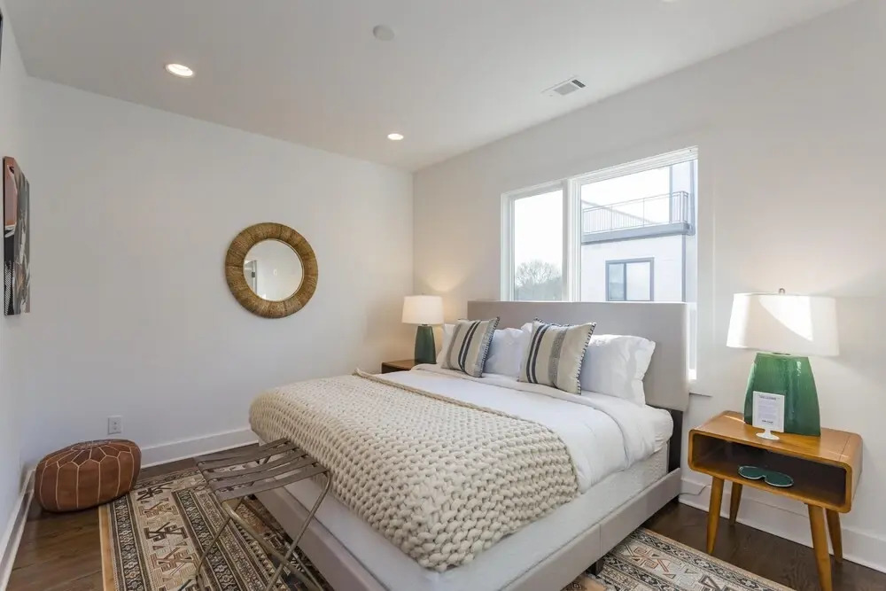 Ech2 - Perfect Palace in City Heights With Rooftop Terrace and Tons of Space!