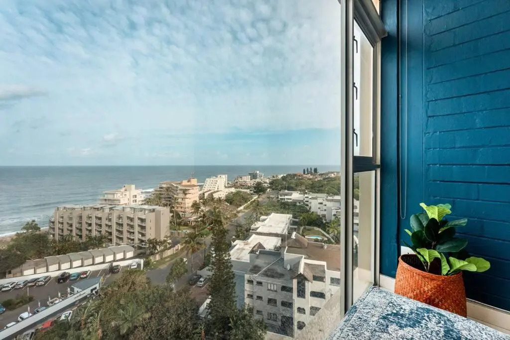 1002 La Ballito-trendy apartment with endless view