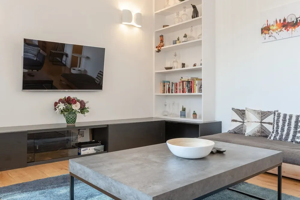 2 Bedroom Loft Near Edgware Road