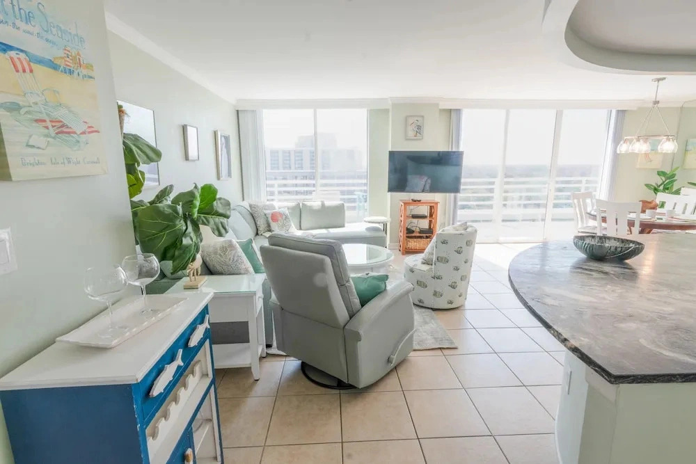 1815 North Hampton, Ocean View Condo With Full Access!! 3 Bedroom Condo