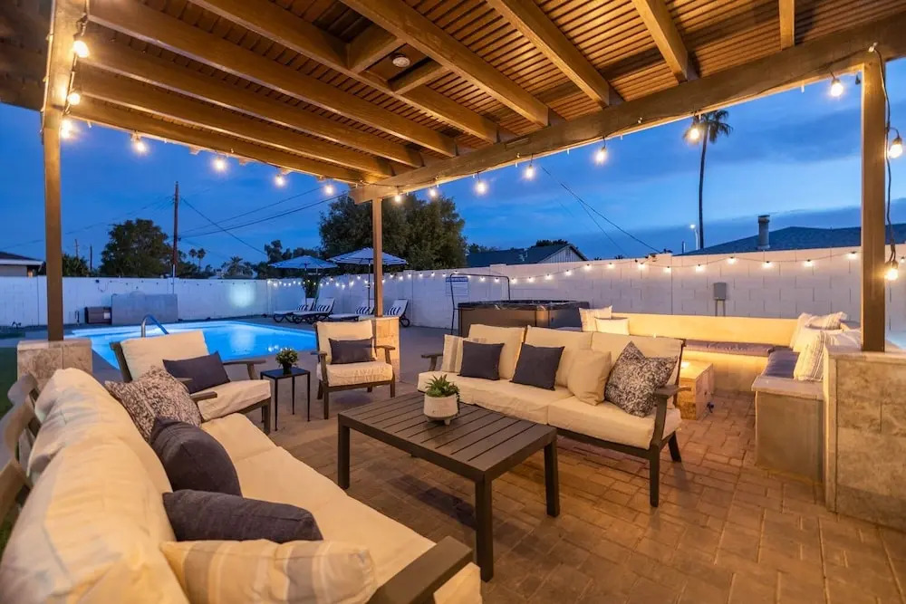 Scottsdale East Osborn 4 Bedroom Home by RedAwning, Scottsdale