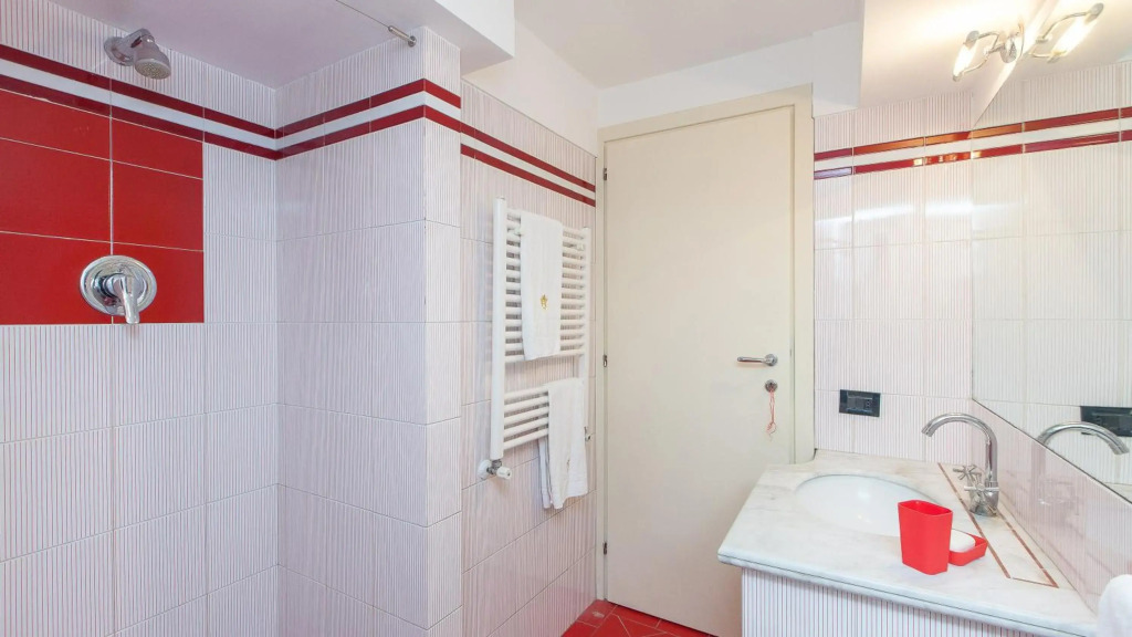 Trevi Colour- Rental in Rome