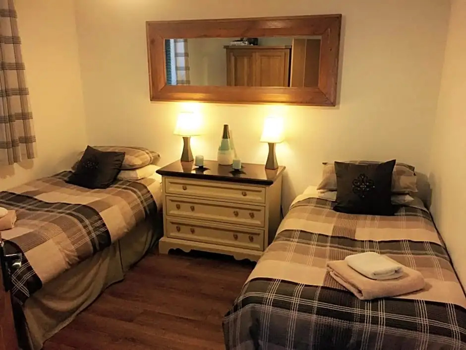 Woodburn Lodges