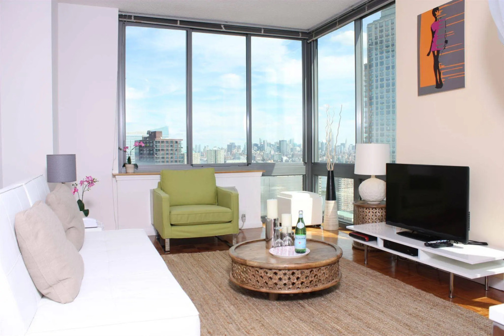 Dharma Home Suites JC at Downtown