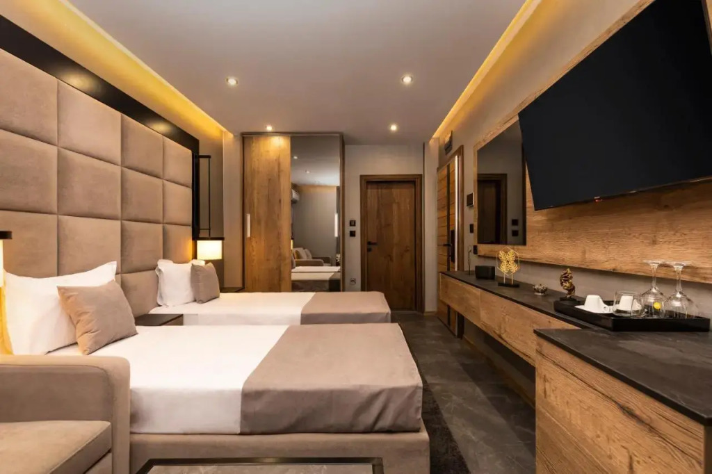 SOHO Apart House