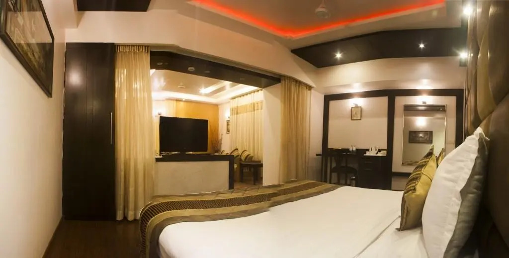 Hotel Royale Ambience