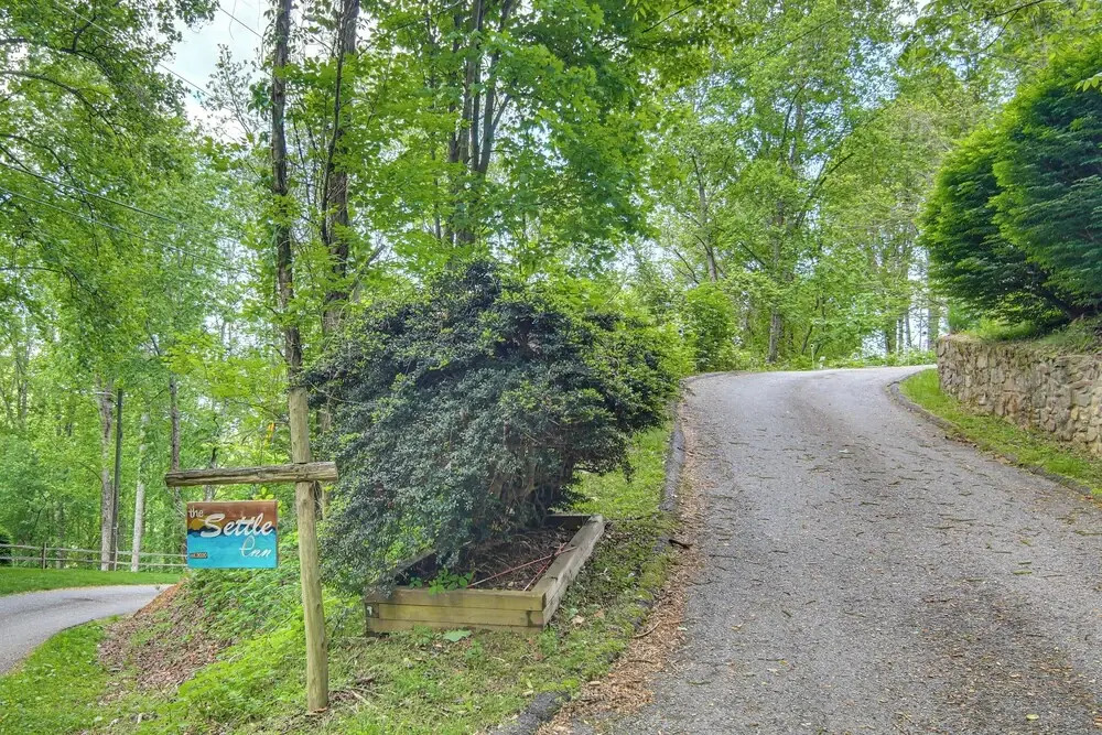 Family Friendly! Mtn Getaway in Maggie Valley