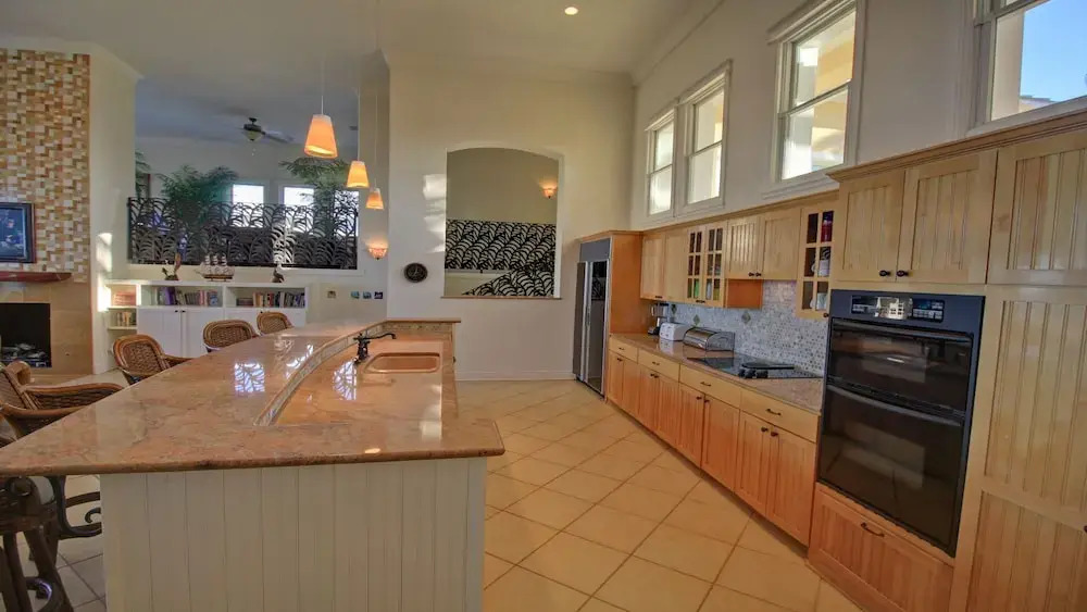 Manu Kai - Beachfront House With Private Pool And Hot Tub 6 Bedroom Home by RedAwning