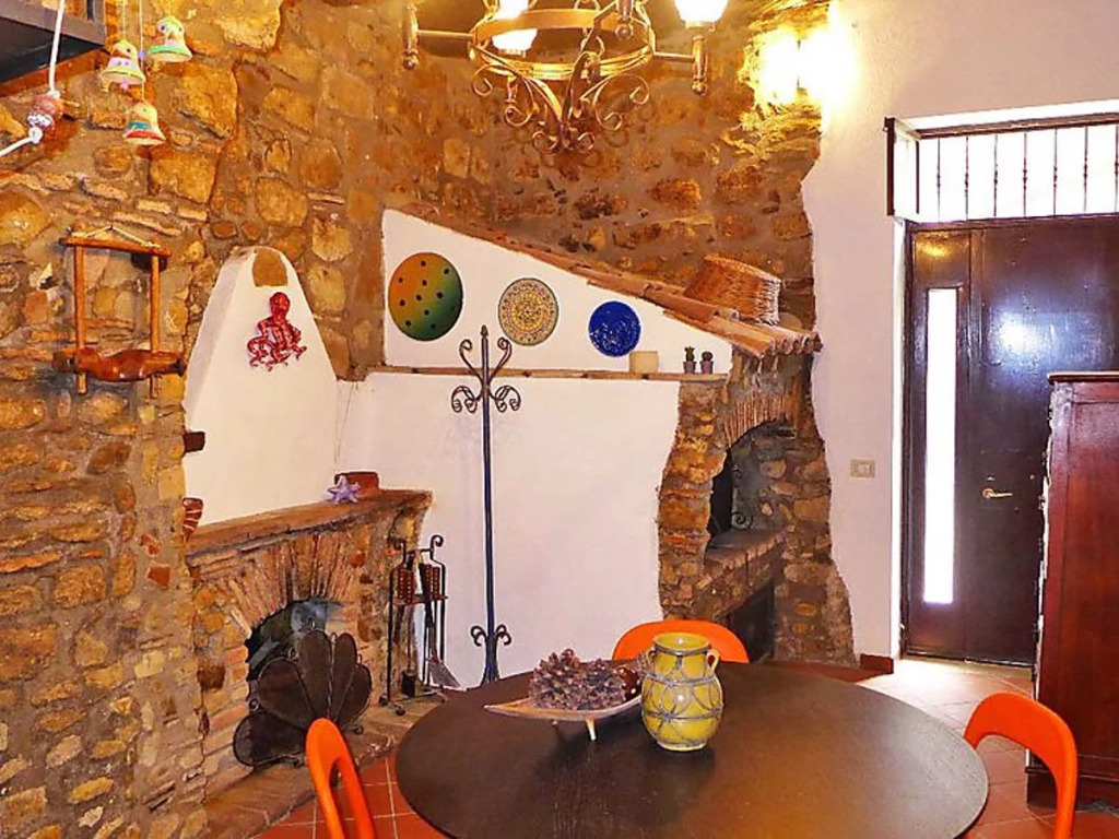 House 200 Tower Palinuro