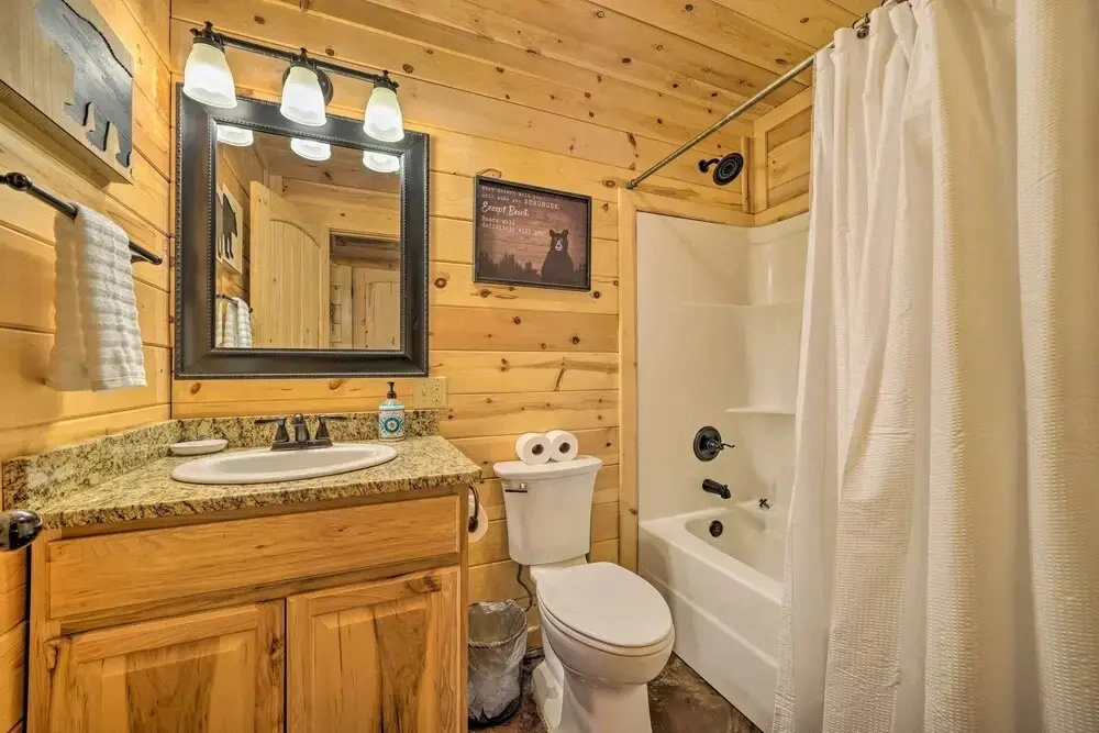 Swim, Hike & Unwind: Dual-cabin Gem in Broken Bow