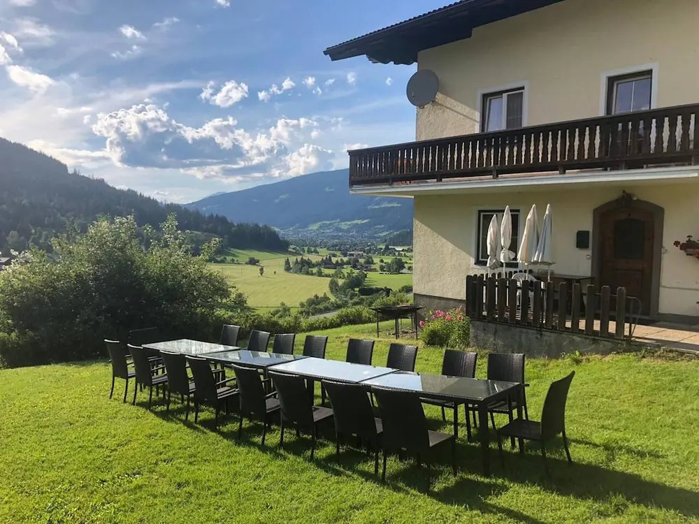 Chalet selfcatering 30 beds Parking pets welcome