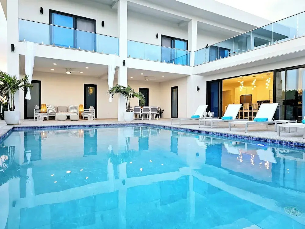 Sun Lux Villas
