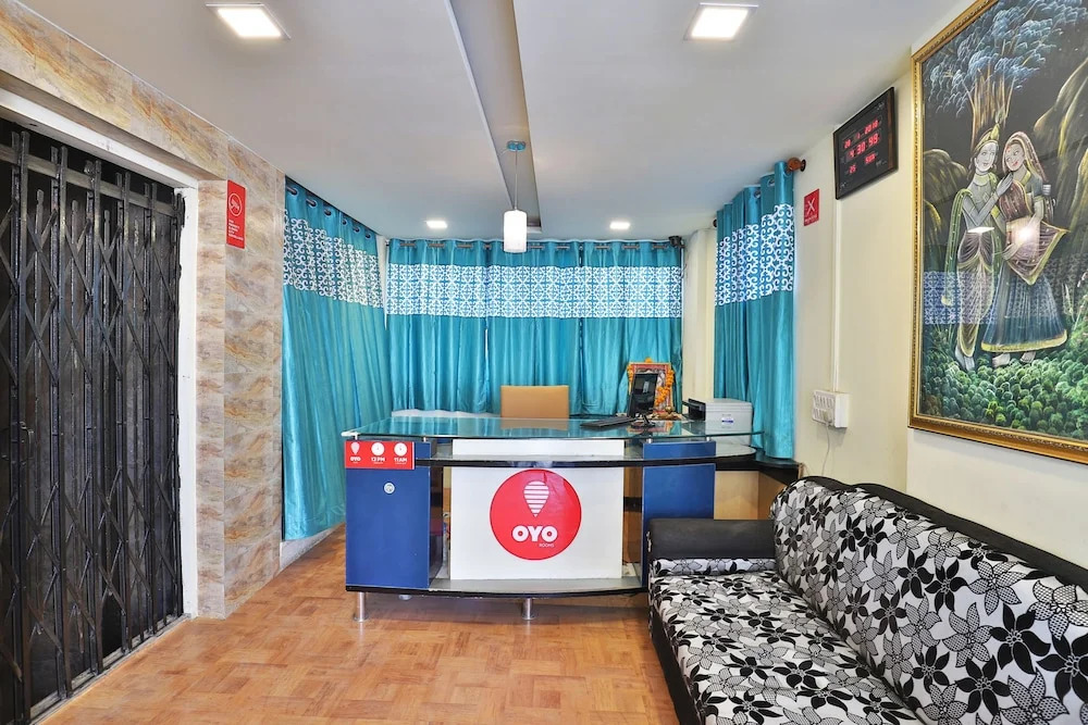 Collection O 11650 HOTEL GRAND APPLE