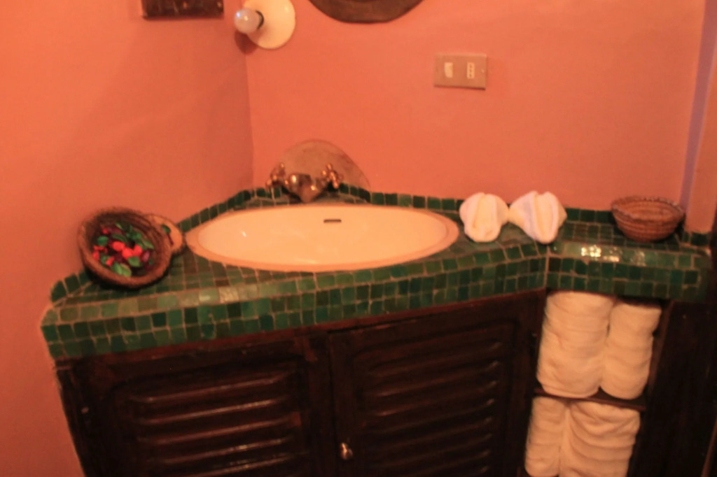 Riad O LY