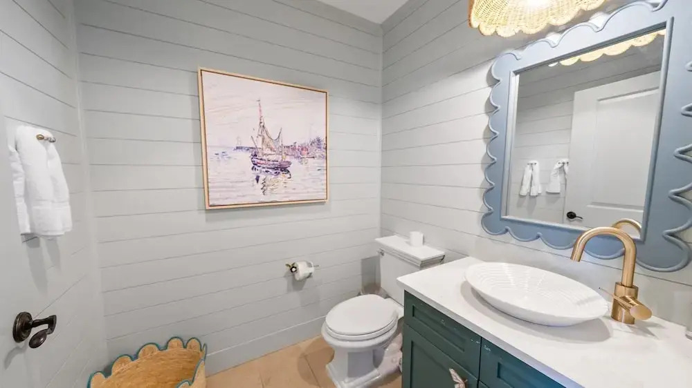 Vitamin Sea 3 Bedroom Condo by RedAwning