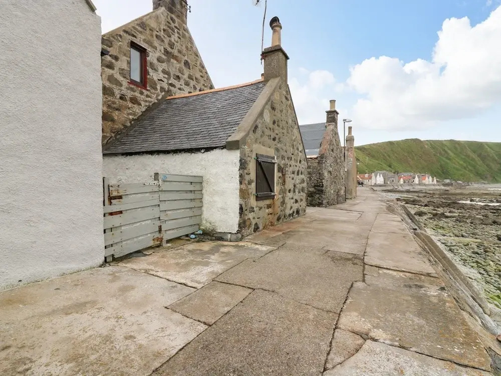 49 Crovie Village