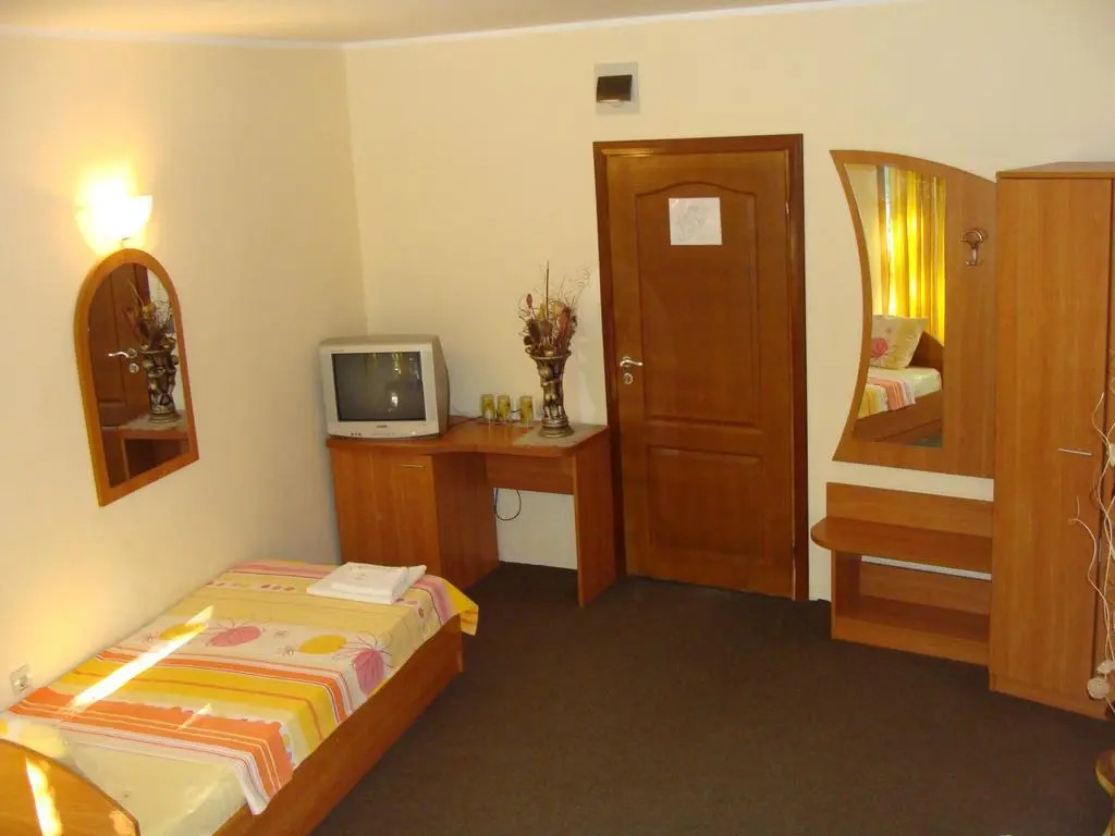 Sunny Paradise Family Hotel