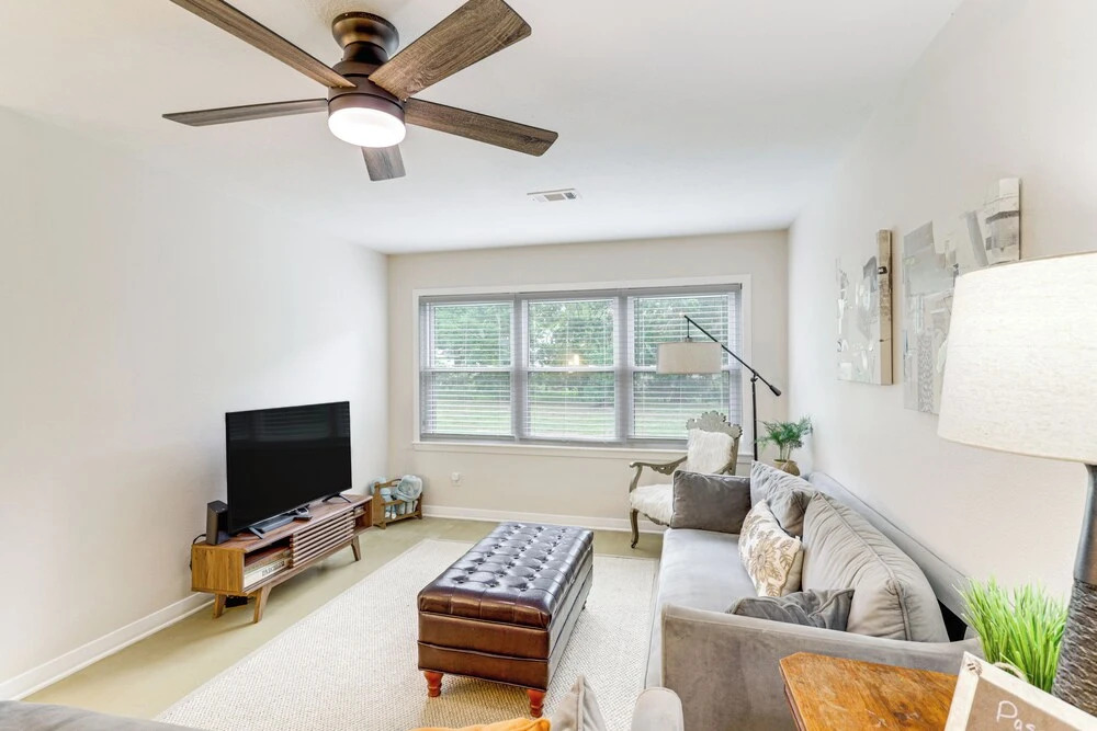 Lovely Tomball Home < 1 Mi to Dtwn + Pool Access!