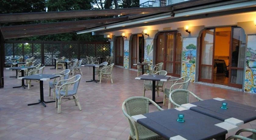 Hotel Pineta Ristorante Castello
