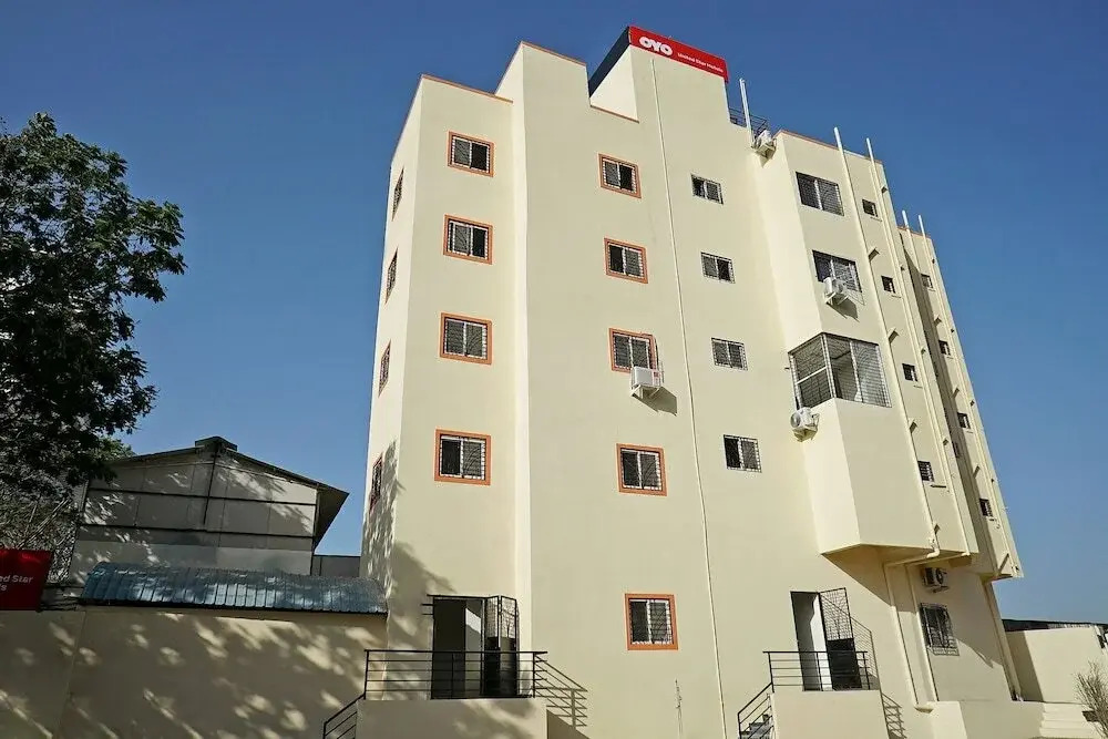United Star Hotel By OYO Rooms