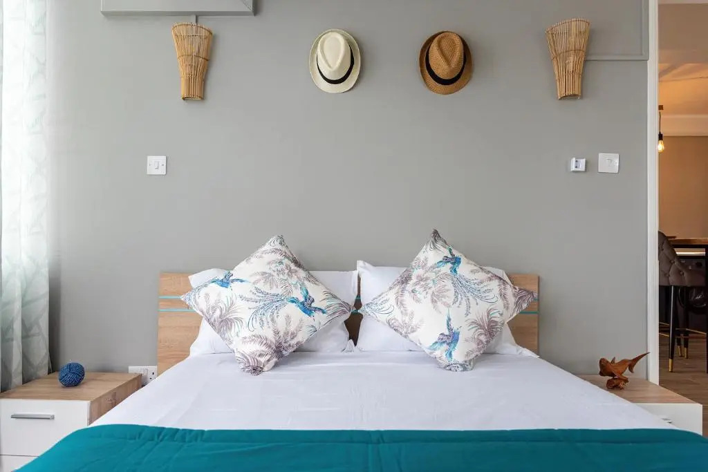 373 Wolmar Cosy and Modern Apartment- 200 metres from the Beach and Supermarkets and just next to Domaine de wolmar with views of deers and green natural park