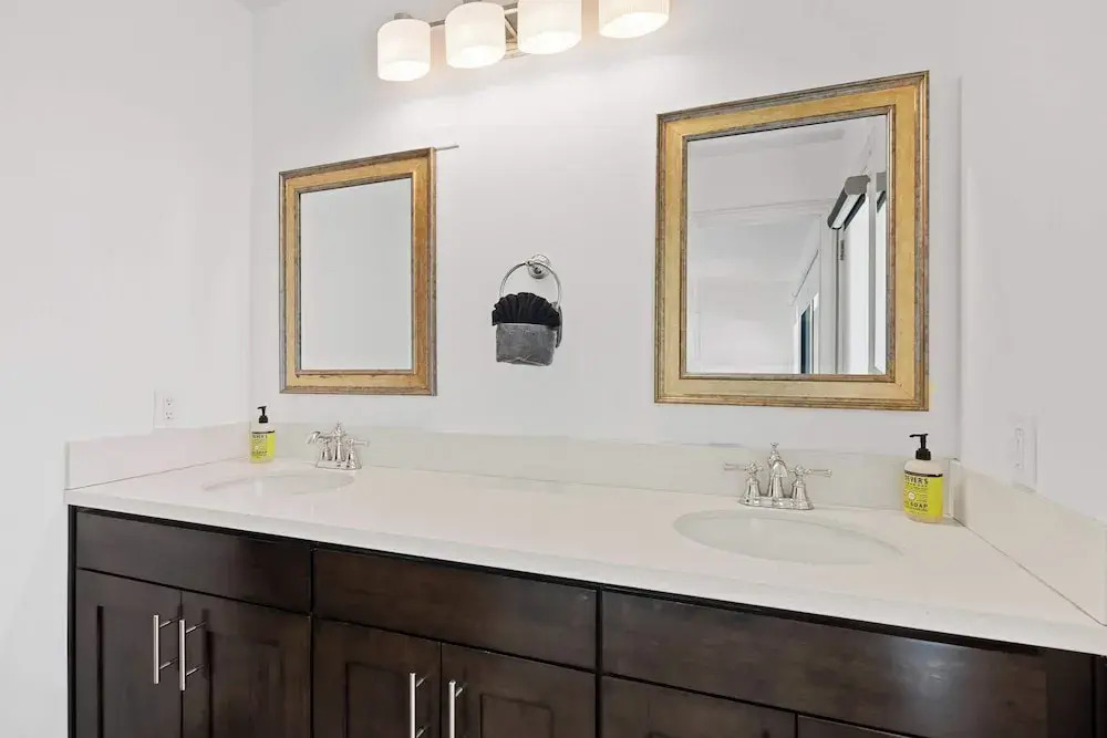 Aurora Oasis Stylish 4 BDR