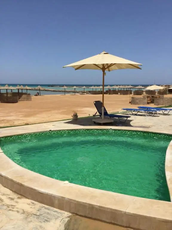 Apartment With Direct Access to Private Beach