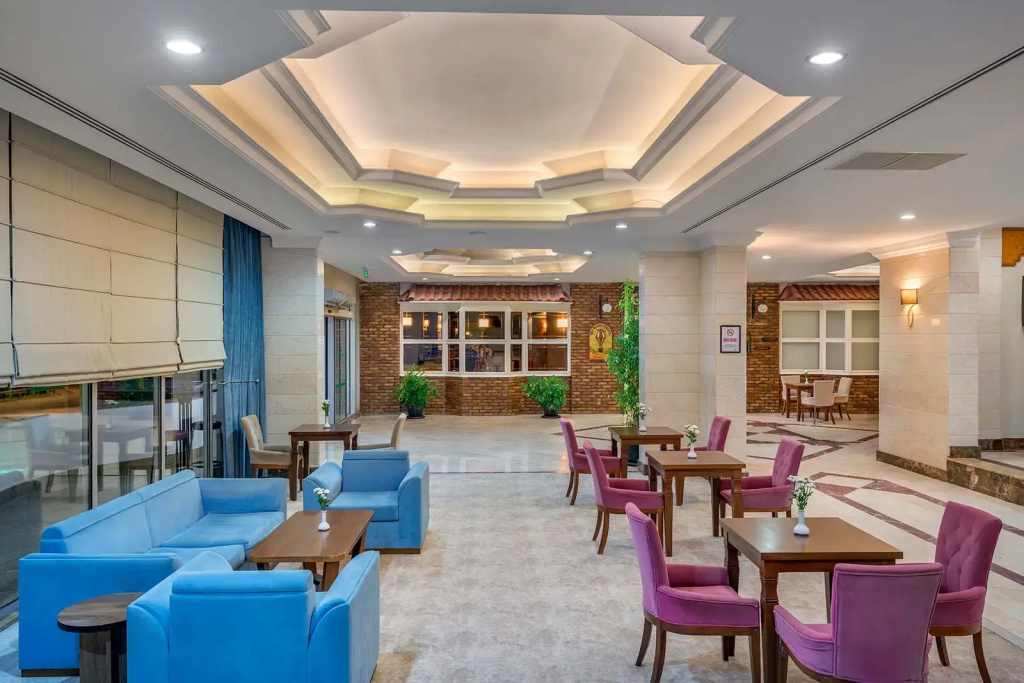 Green Max Hotel