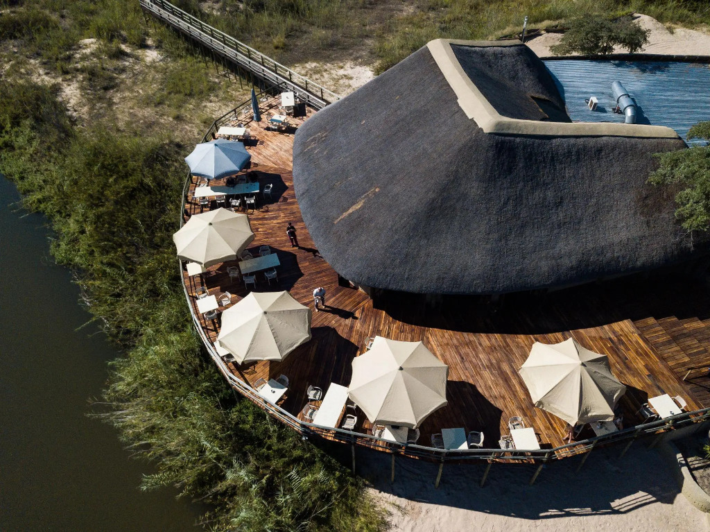 Hakusembe River Lodge