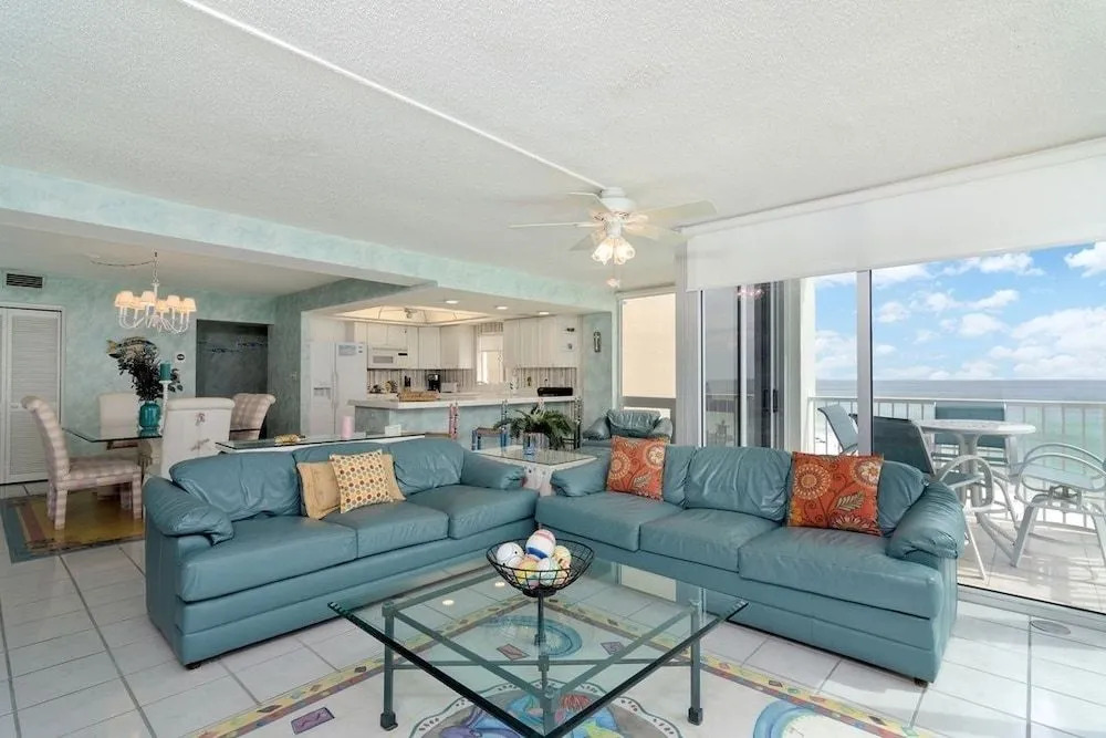 Shoreline 2096 Condo by RedAwning